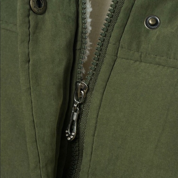 Army Green fur-lined Wide Collar Jacket - Picture 9 of 10